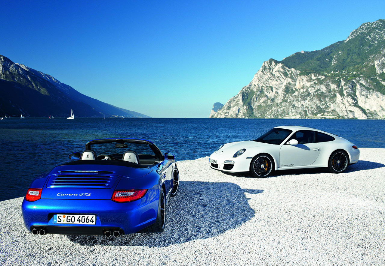 Porsche-911-Carrera-GTS-1-lg
